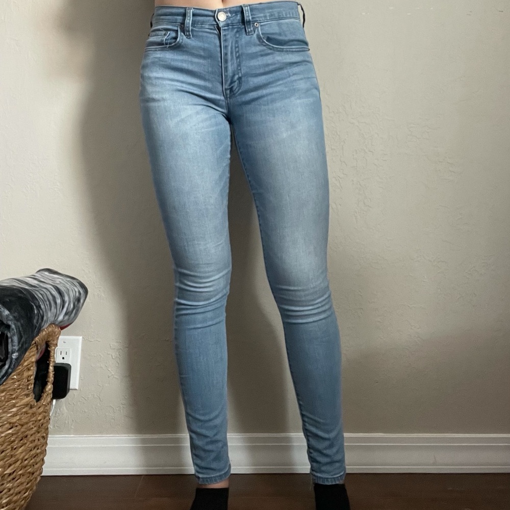 Low rise skinny jeans